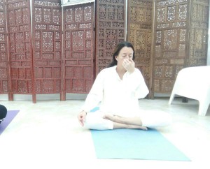 In de Healing Temple Palm palace op 1700 meter hoogte. waar onvoorwaardelijke liefde, zorg en begeleiding wordt gegeven door de healers, fysiotherapeut, yogaleraar en ayurvedische koken, daar mag ik verblijven met als doel: to Raise myself and Free the mind. 